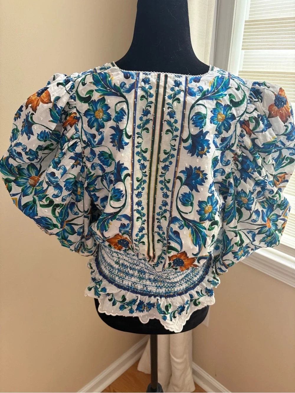 Farm Rio Fiora Tile Puff Sleeve Top- Like New - Anthropologie - $198 Retail
